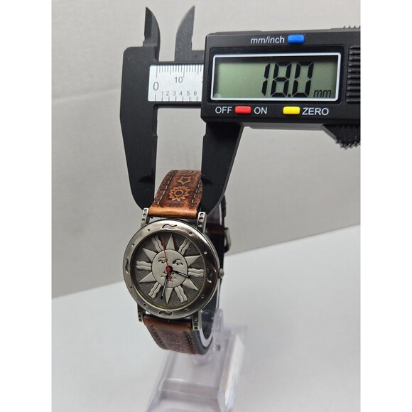 Vintage CS Ltd Hong Kong Celestial Sun Face Quartz Watch New Battery Brown Strap main image 7